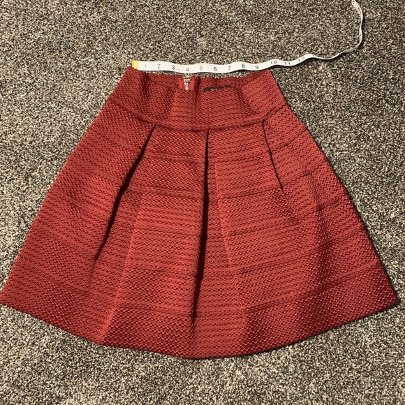 Skirt - Burgundy - Picture 5 of 8